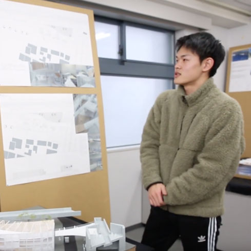 作品を解説する