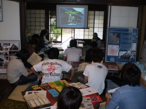 photo: 建築学科【都市まちづくりコース】ならまち歩き