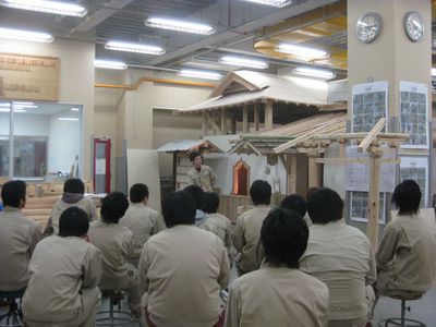 photo: 大工技能ものづくり学科2年生「卒業制作」発表会