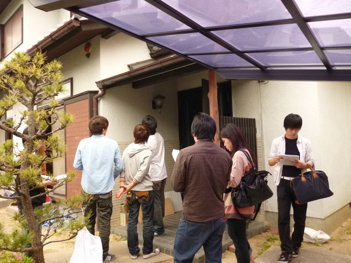 photo: 建築学科　施工管理コ－ス　耐震補強・耐震診断現場実習