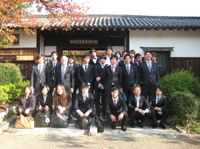 photo: ～学外へ飛びだし日本古来の建築について学ぶ～