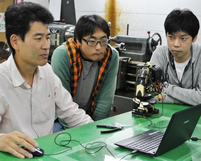 photo: ロボット研究部が「ロボマラソン2012」に参加します