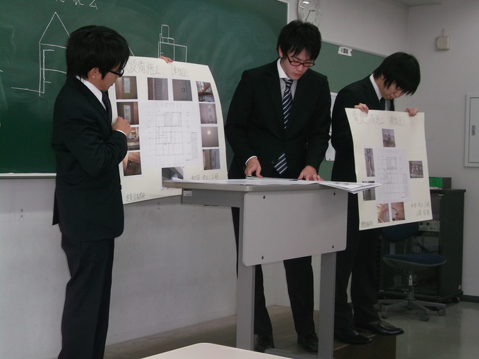 photo: 2012年度　建築設備学科卒業制作発表会