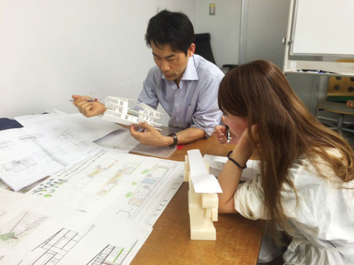 photo: とにかく図面を描きと、模型をつくる