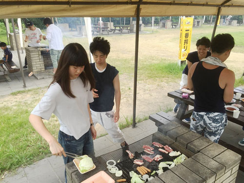 photo: １、２年生合同バーベキュー大会