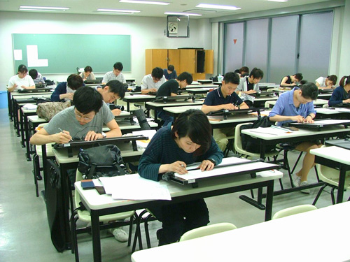 photo: 建築学科Ⅱ部　設計製図試験を行いました