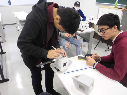 photo: 設備環境デザイン学科1年、環境実験1