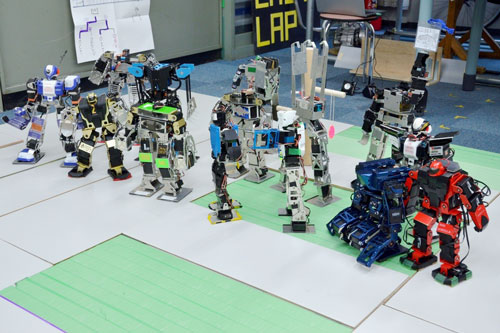 photo: 近畿学生２足ロボリーグ大阪工業技術専門学校ステージ報告