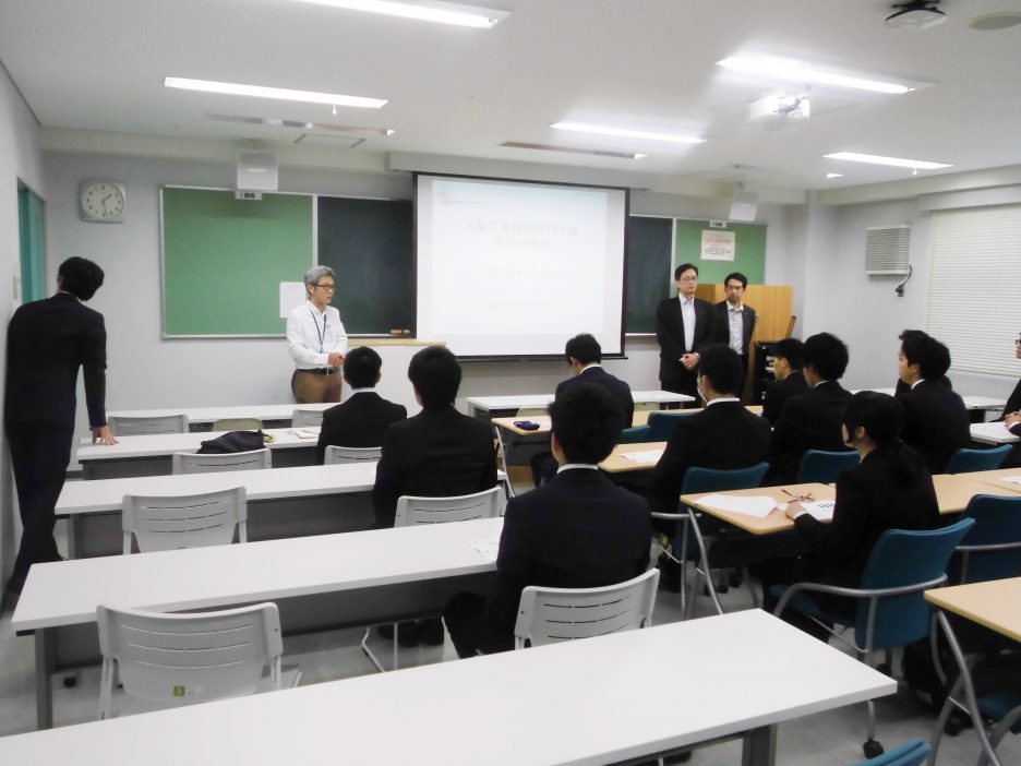 photo: 新2年生　業界研究会１